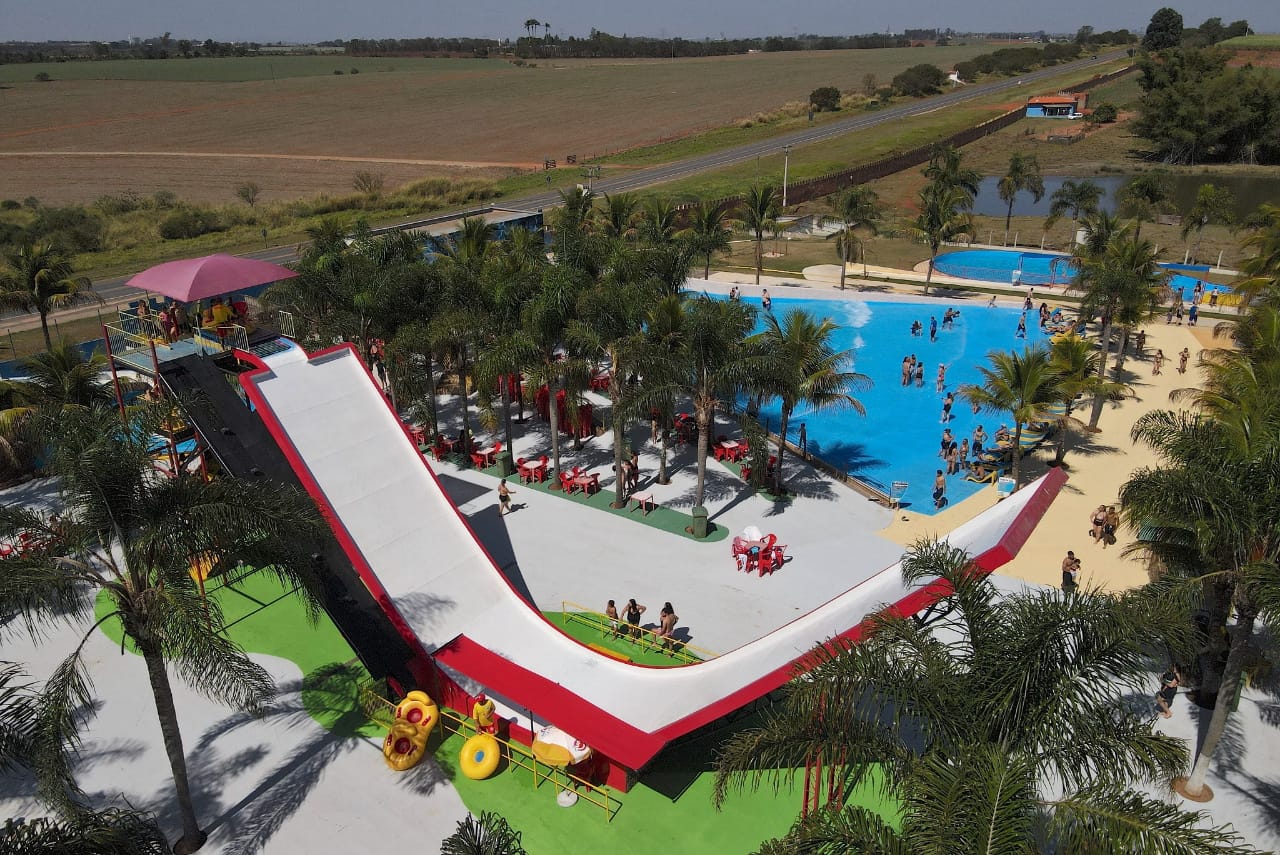 Castelo Park Aquático estende funcionamento para férias de verão