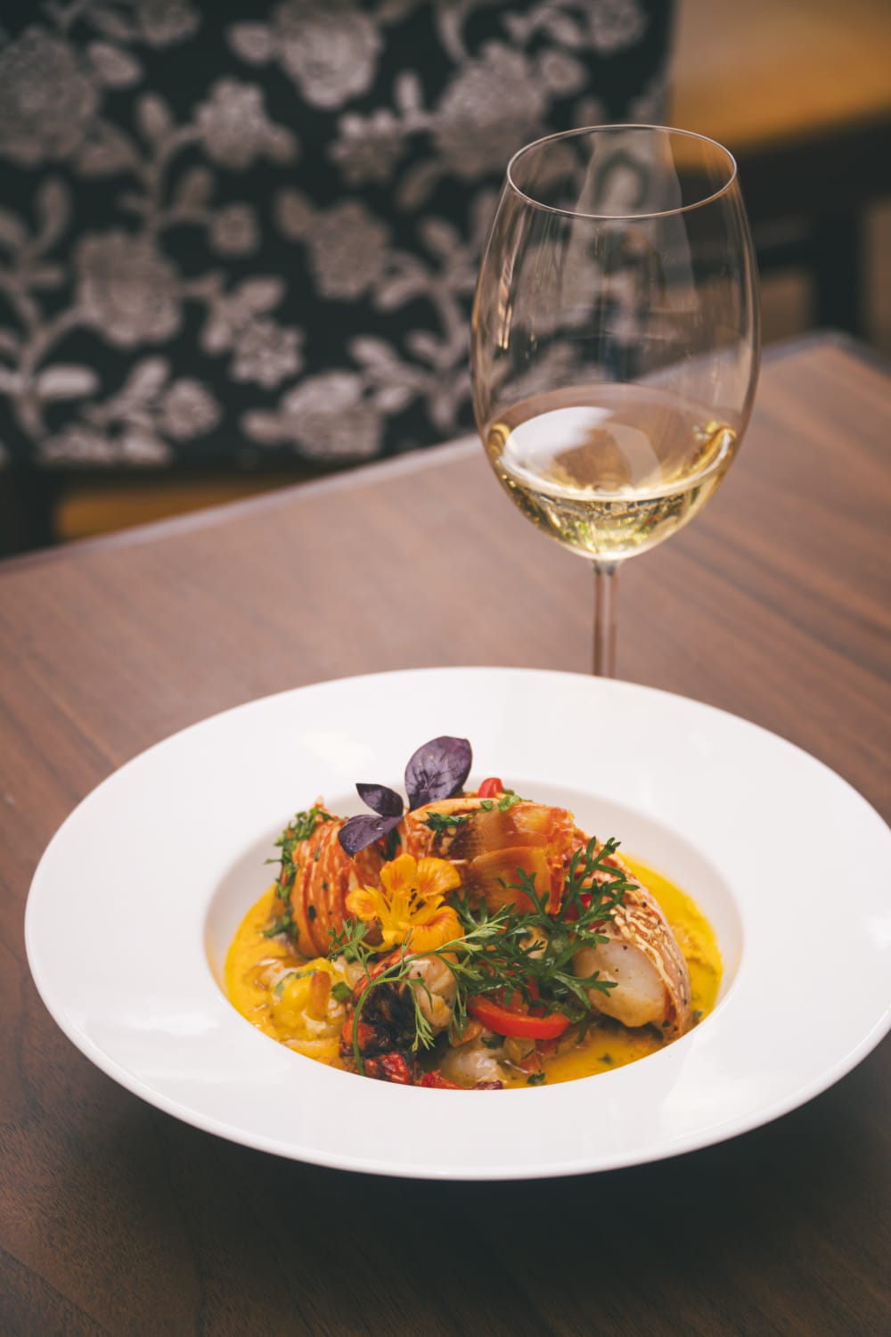 Moqueca de lagosta é opção para substituir pratos com bacalhau no almoço de Páscoa