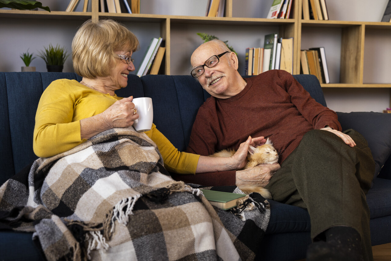 Frio e terceira idade: 4 cuidados para proteger os idosos no inverno
