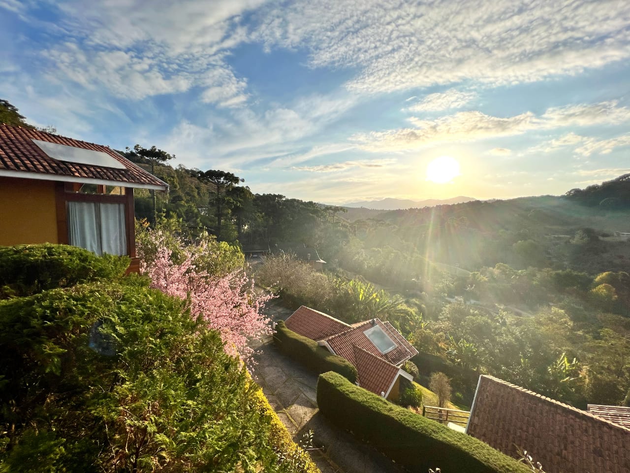 Santo Antônio do Pinhal é destino romântico ideal para descansar no feriado de Corpus Chris