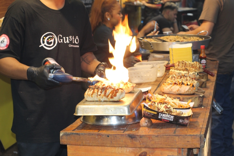 Convite à experiência gastronômica: Festa do Peão de Barretos une tradição e inovação